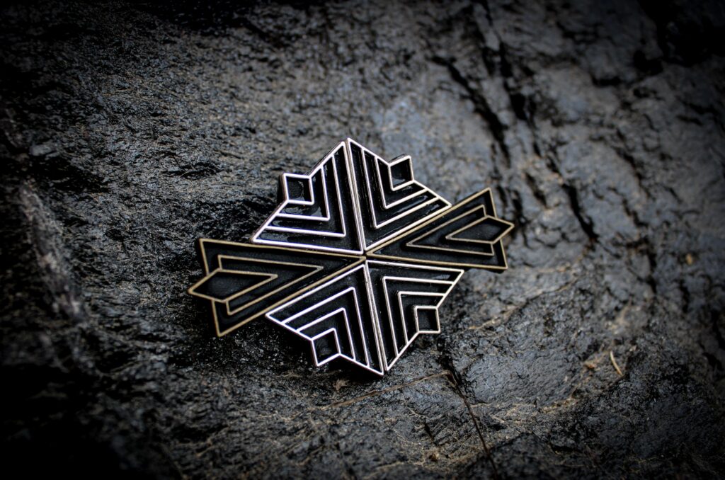 BROCHE GEOMÉTRICO